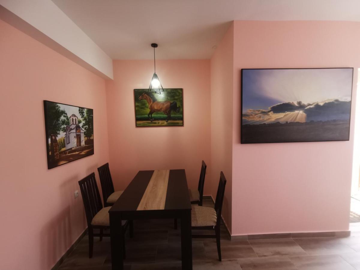 Crown Apartments Skopje Luaran gambar