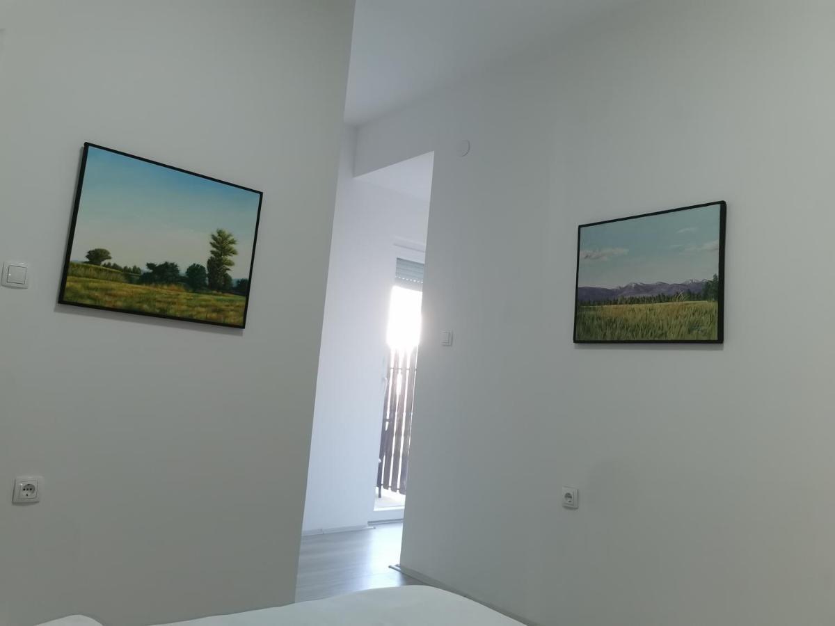 Crown Apartments Skopje Luaran gambar