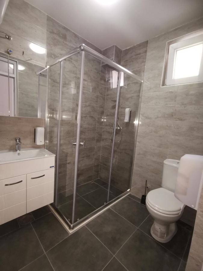 Crown Apartments Skopje Luaran gambar