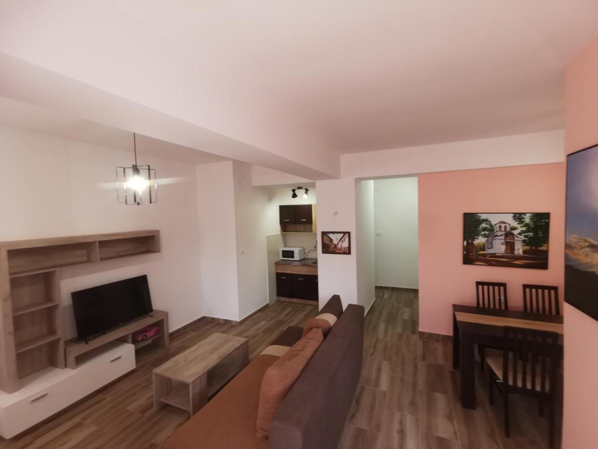 Crown Apartments Skopje Luaran gambar
