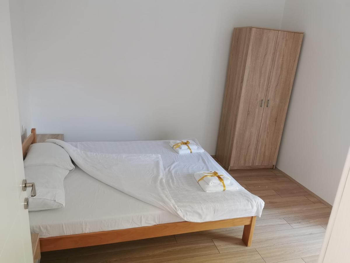 Crown Apartments Skopje Luaran gambar